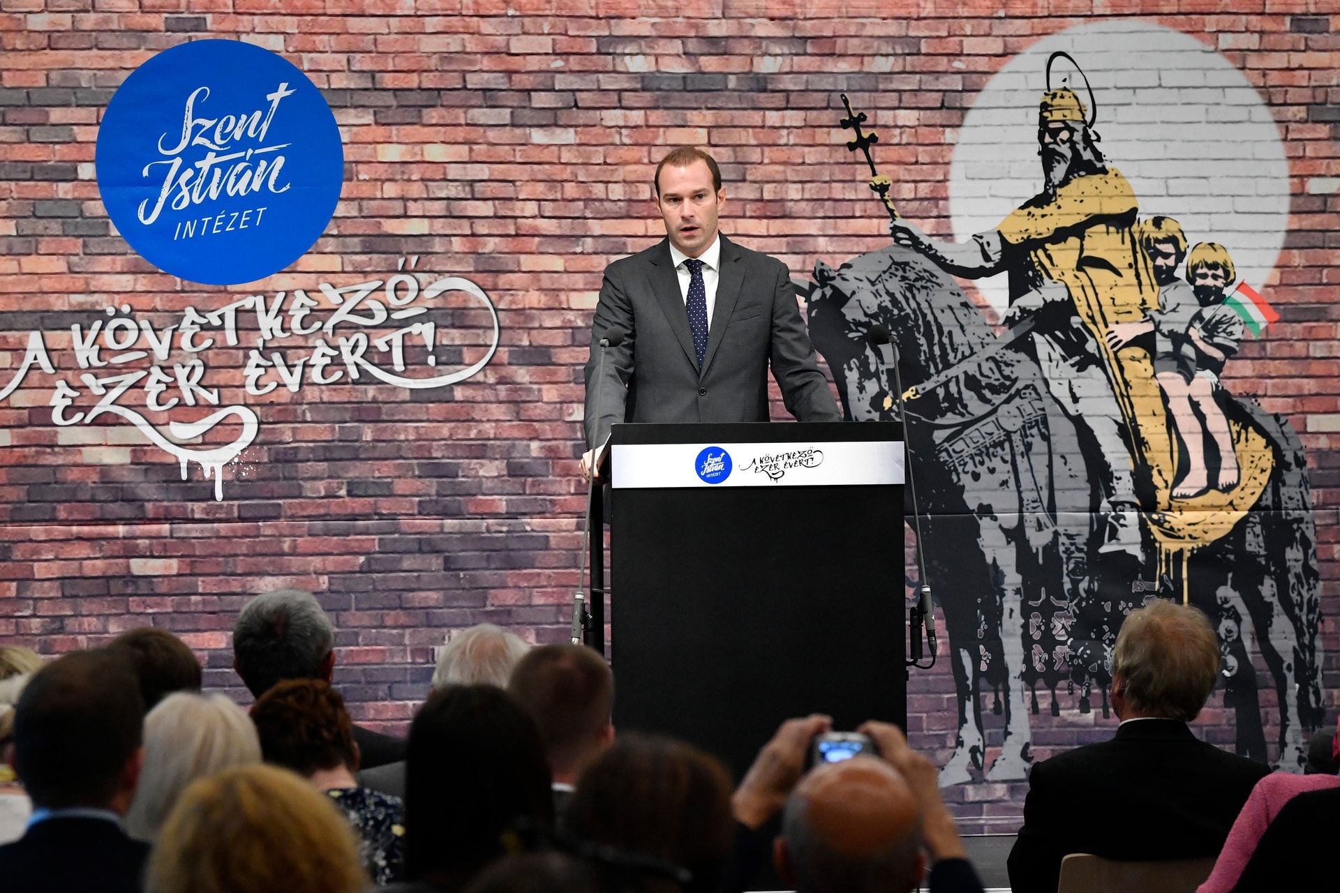 „Elkerülhetetlen a kereszténység és a liberalizmus harcának megvívása”