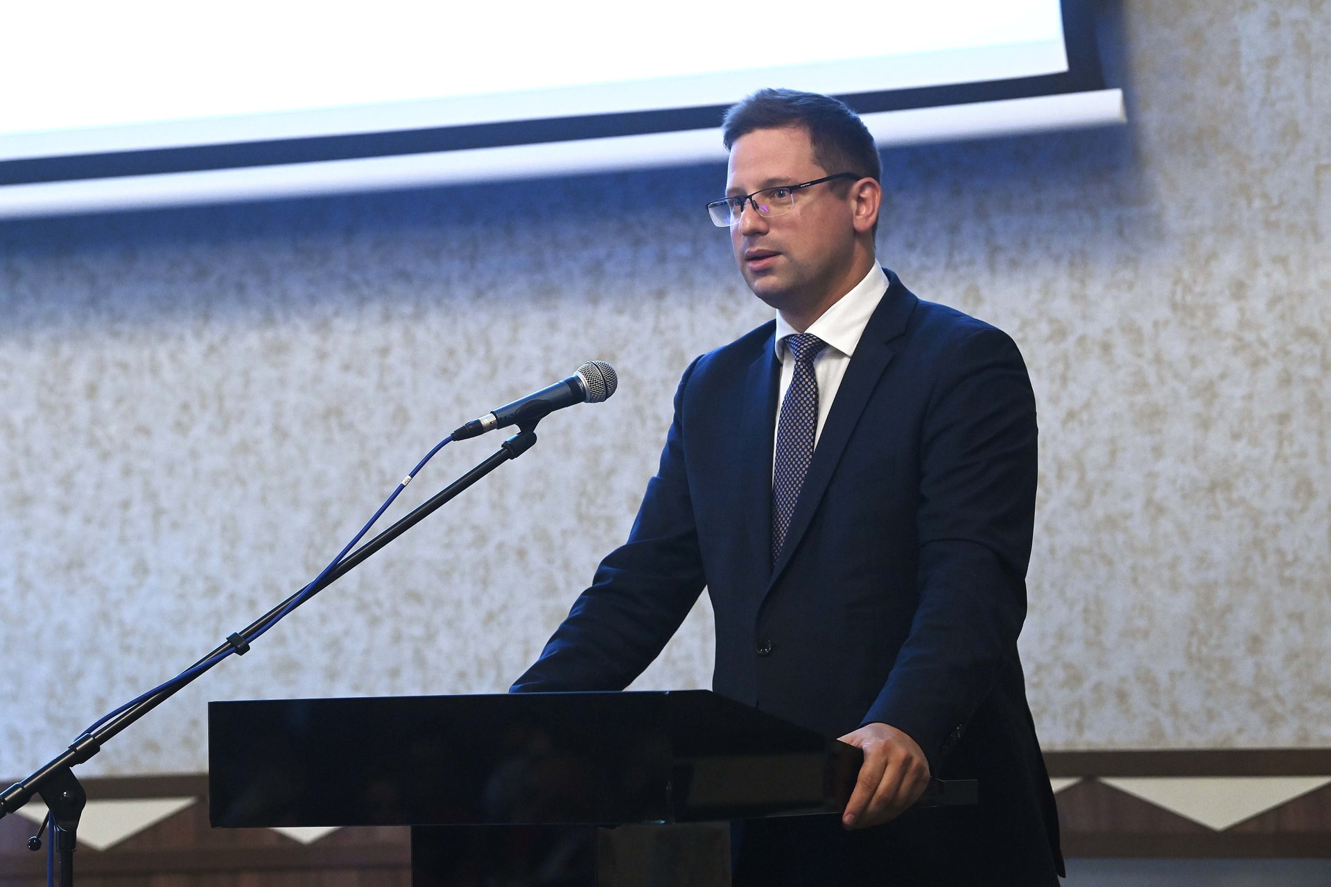 Gulyás Gergely: Lábbal tiporta az emberi jogokat a baloldali kormányzás