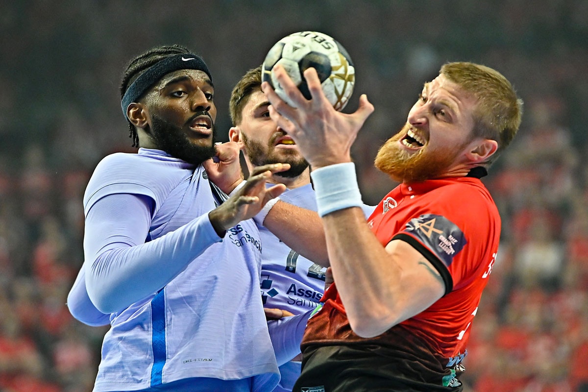 Corrales bravúros védéseivel  a Veszprém nyerte a kézicsatát