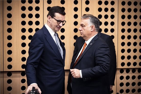 Kedden Budapesten tárgyalnak a V4-ek kormányfői