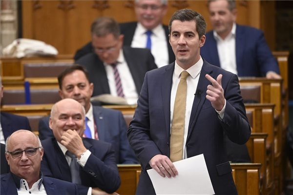 Kocsis: A színjáték győztese Gyurcsány Ferenc
