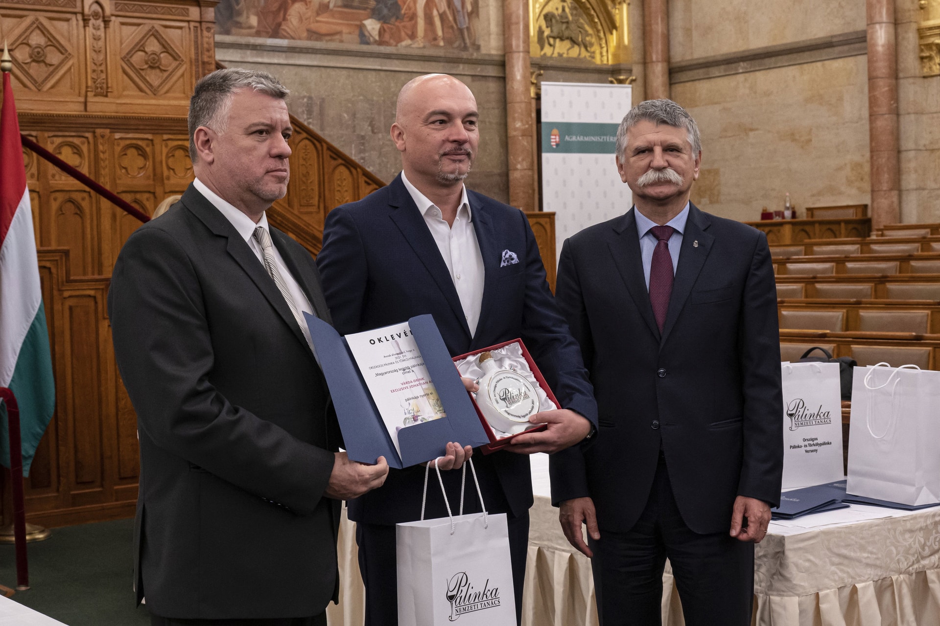 „A magyaroknak az értéket kell képviselniük az értéktelenséggel szemben”
