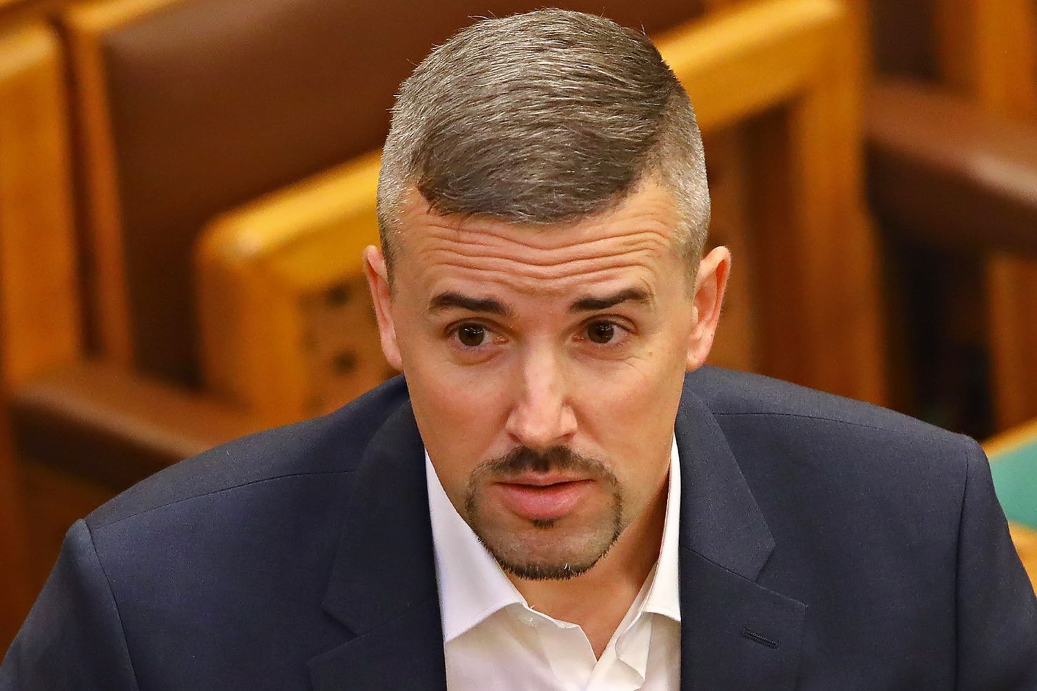 Erőszakos nemi közösülés vádja a Jobbikban