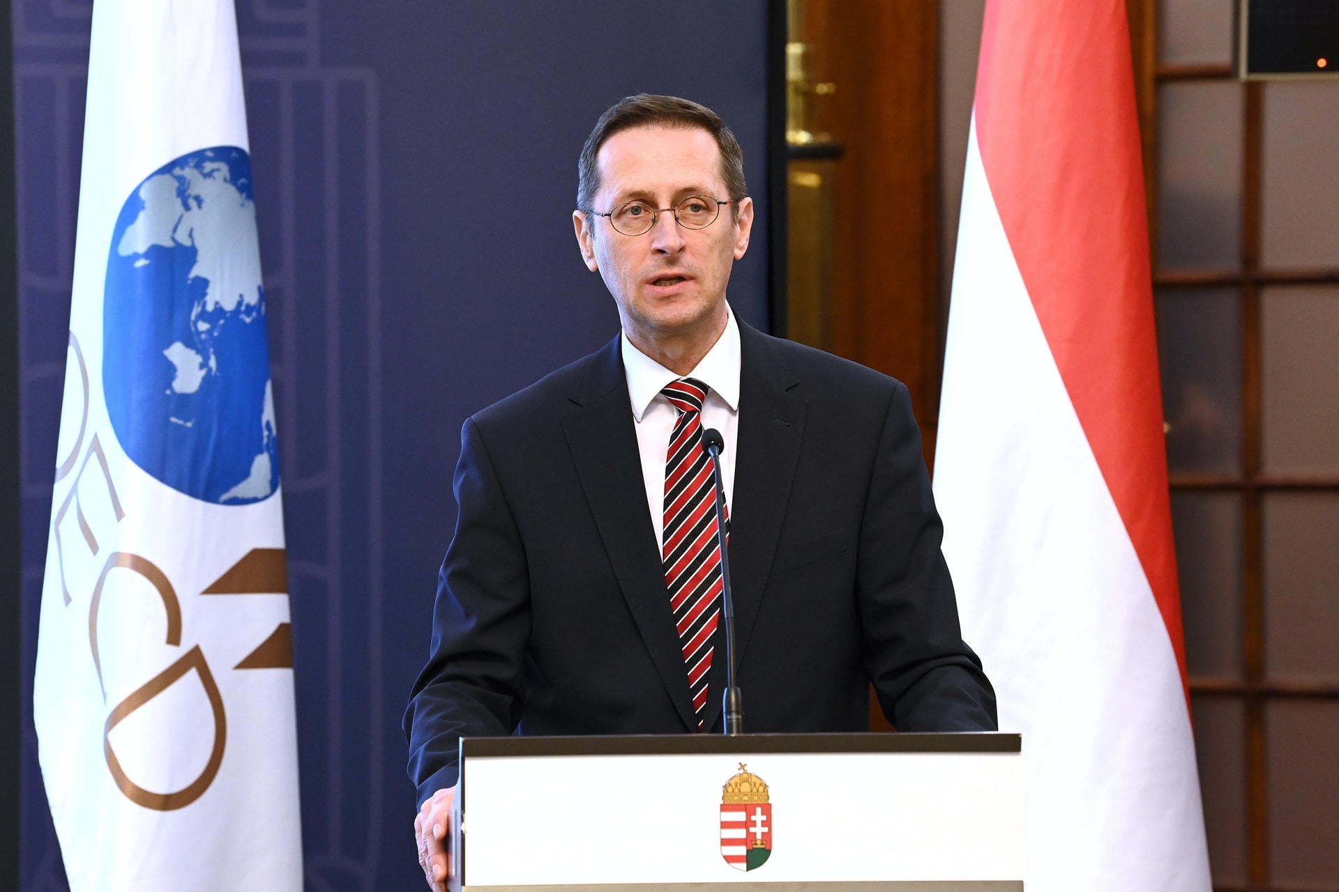 Magyarország továbbra is együttműködésre törekszik az OECD-vel
