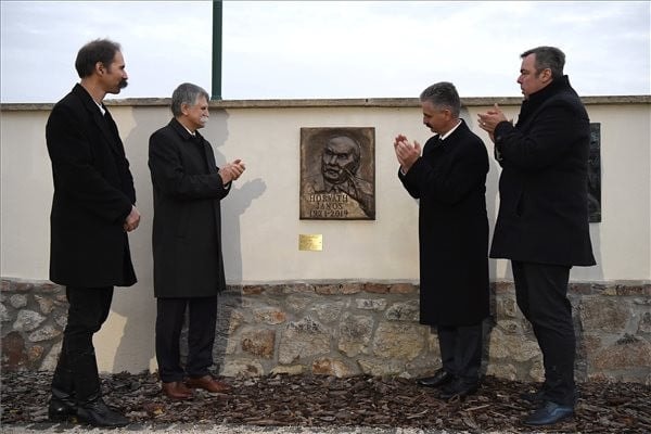 Kövér: Horváth János számunkra egy győztes magyar jellem megtestesülése volt