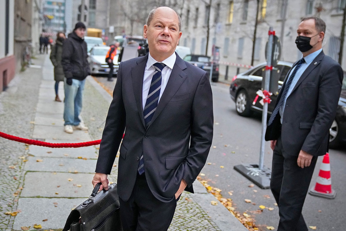 Alakul a Scholz vezette német kormánykoalíció