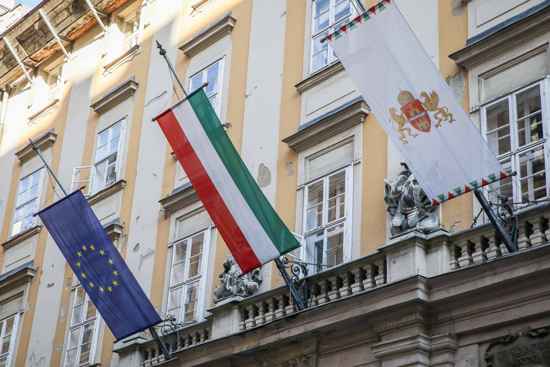 Amerikaiaknak is el akarták adni a Városházát