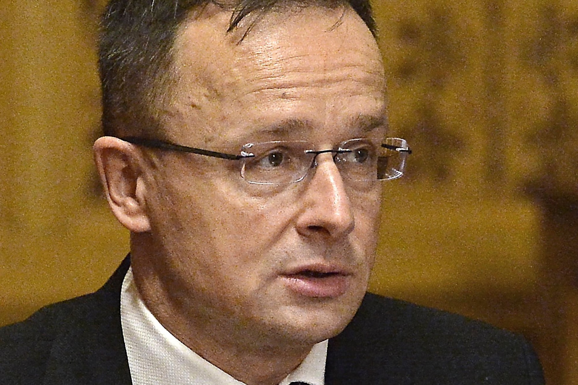Szijjártó: A nemzeti érdeket követjük