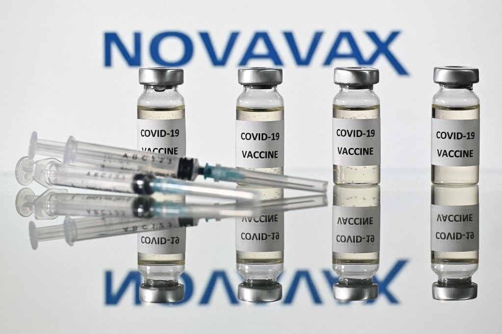 Engedélyezte a Novavax vakcinájának uniós forgalmazását az Európai Bizottság