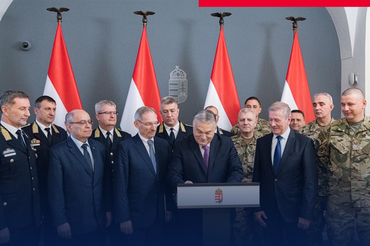 Tízszázalékos béremelést kapnak a rendőrök és a katonák