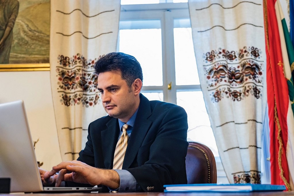 Dezinformációs kampányt folytat Gyurcsány kapitánya