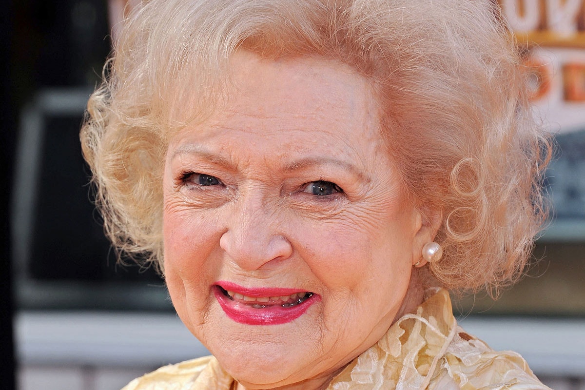 Kilencvenkilenc évesen meghalt Betty White