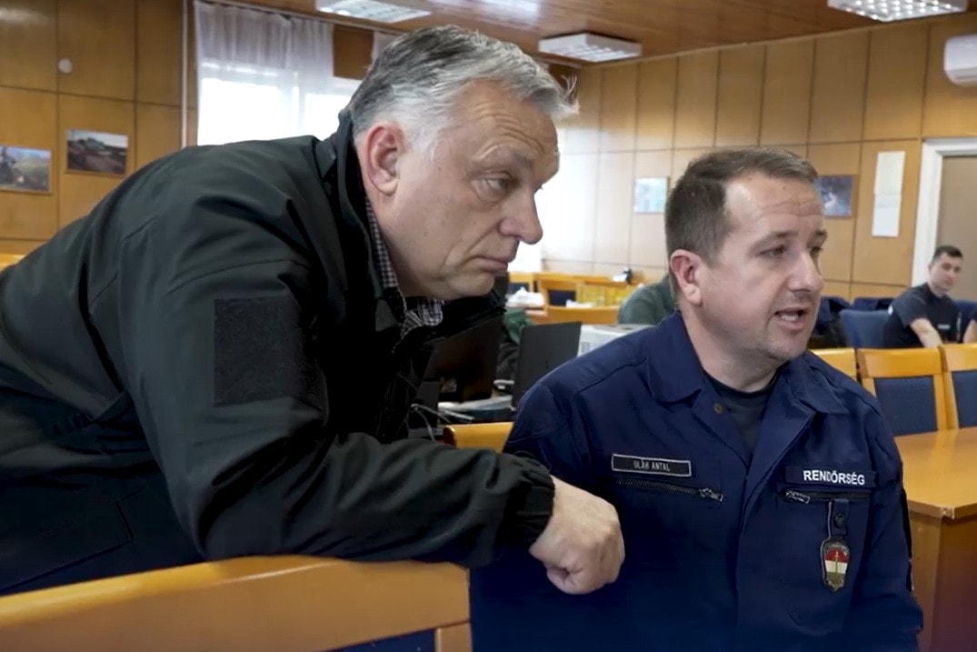 Orbán Viktor: Mindenki a gáton!