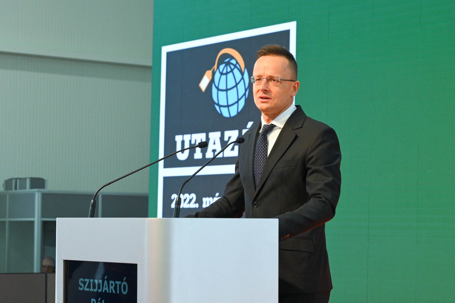 Szijjártó: A turisztikai szektorban is sikeresnek bizonyult a kanyarban előzés művelete