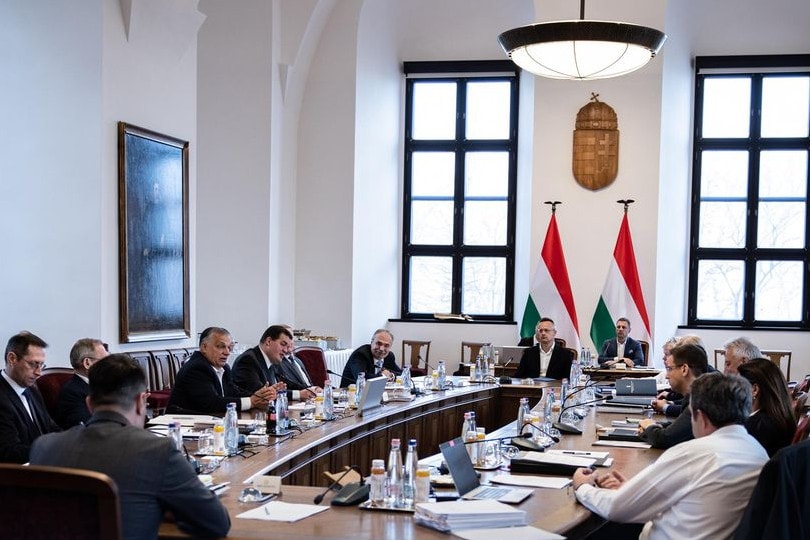 Orbán Viktor: A munka nem állhat meg!