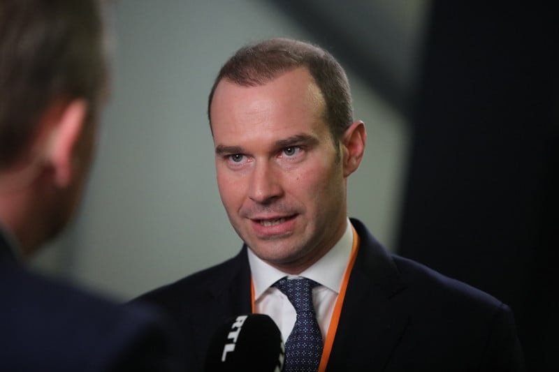A magyar baloldal továbbra is úgy táncol, ahogy Brüsszel fütyül