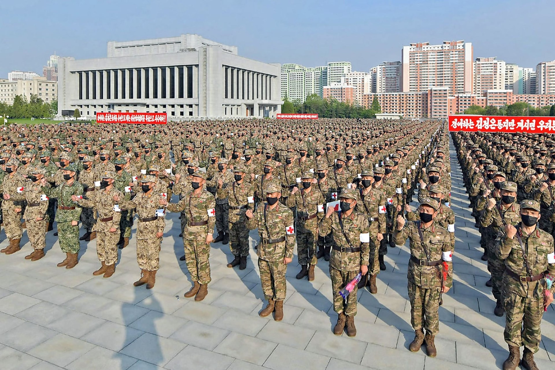 Észak-Korea négy rakétát lőtt ki a Sárga-tengerre