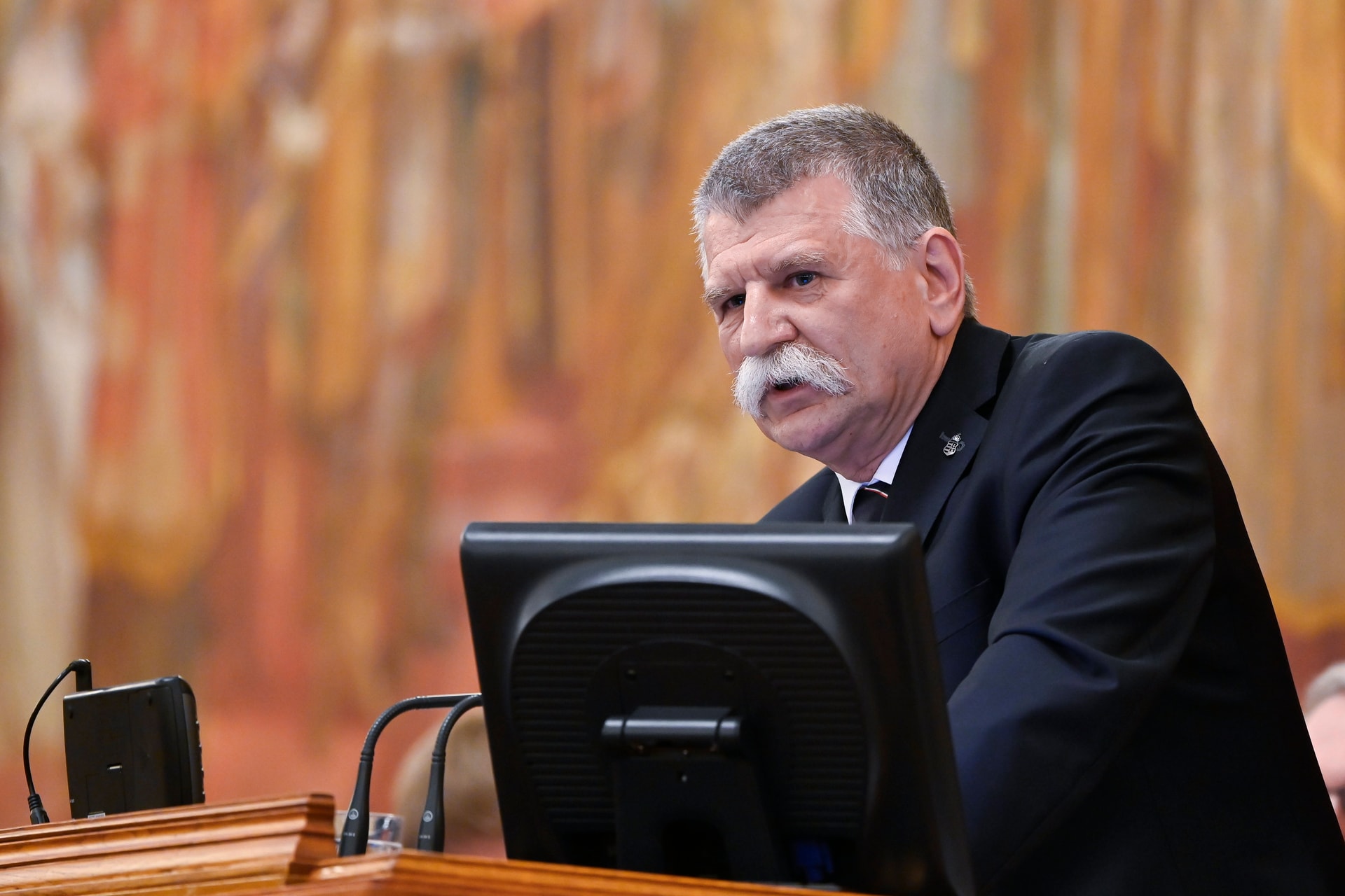 Országgyűlés: a házelnök rendkívüli ülést hívott össze