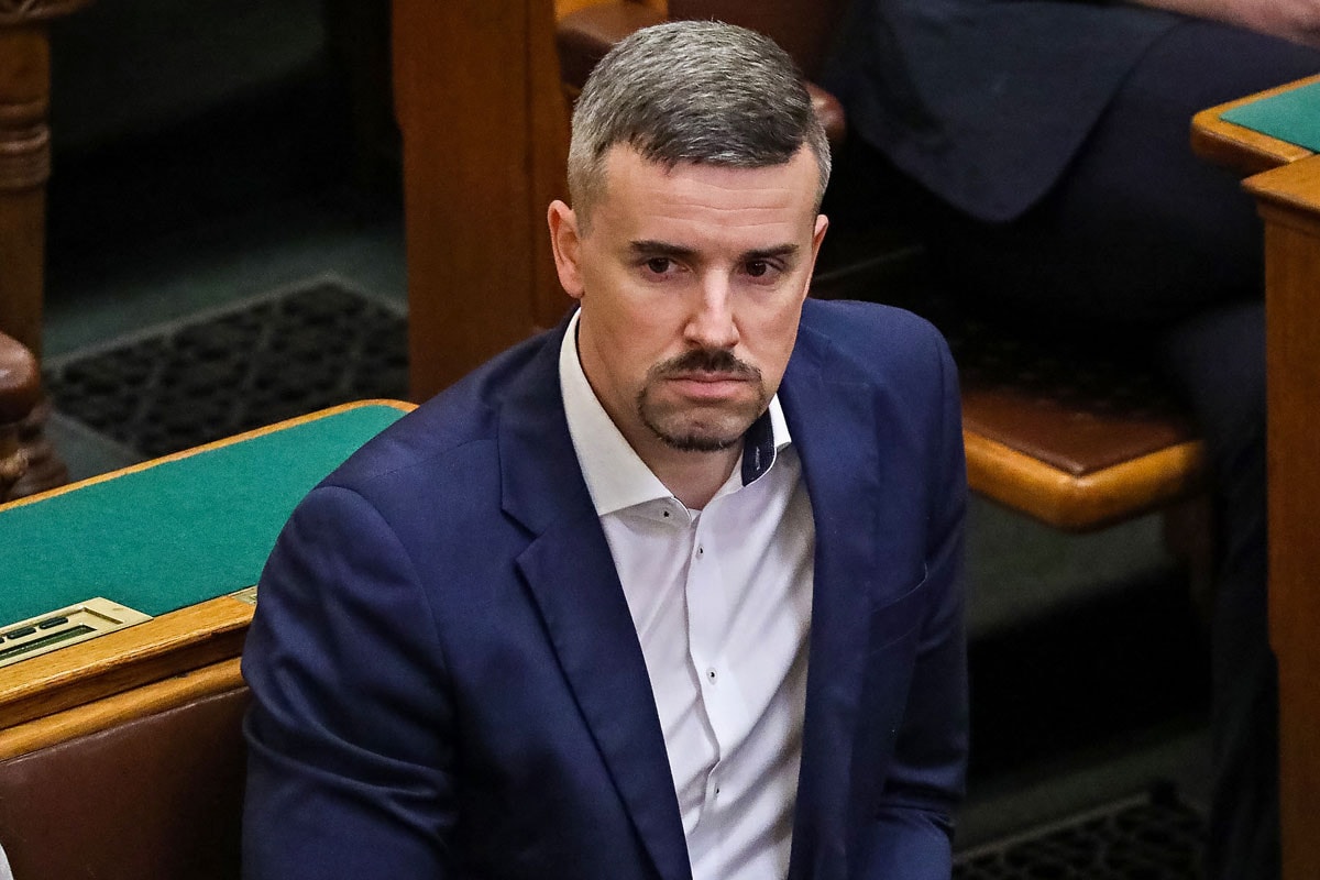 Jakab Pétert megbuktatták