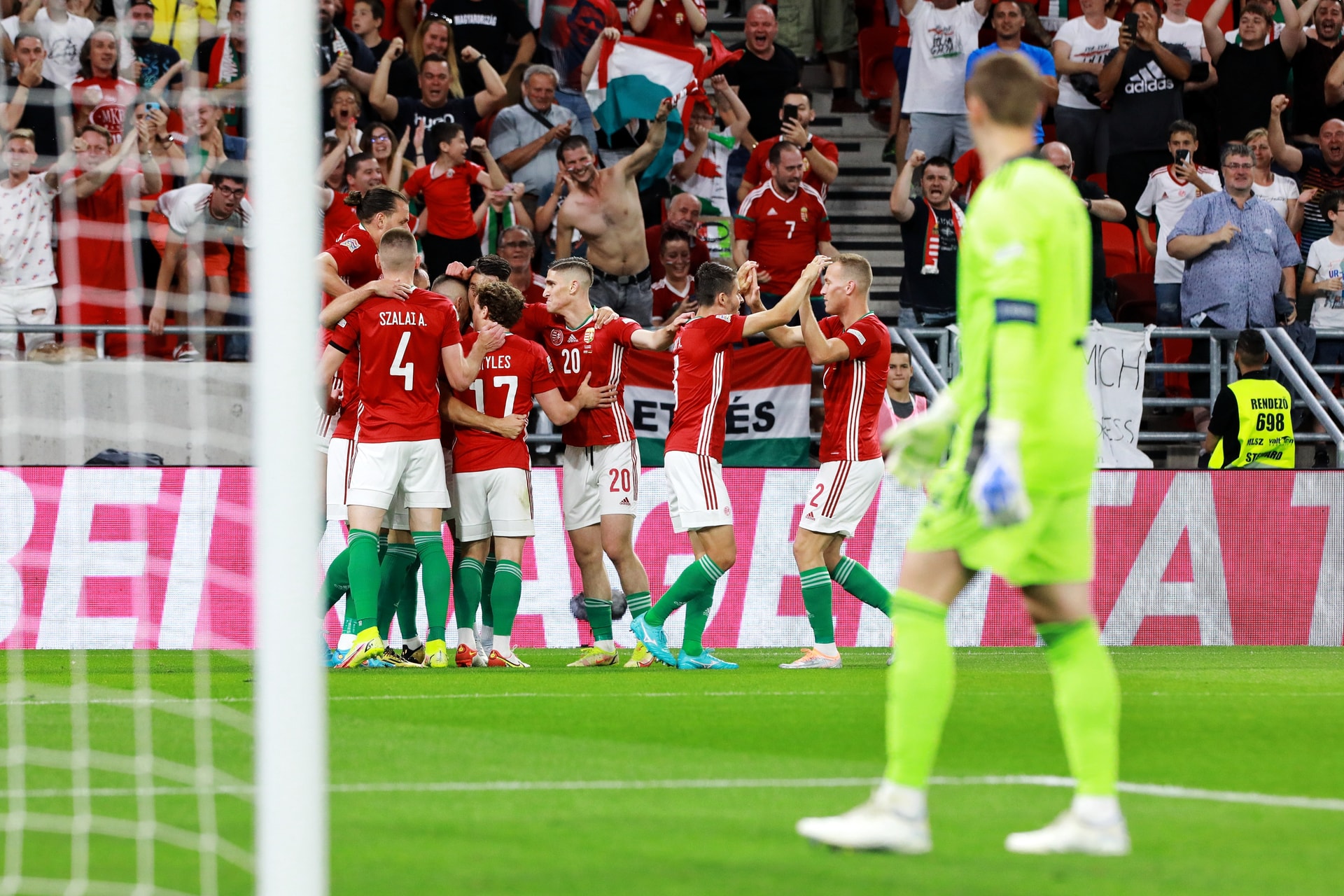 Bravúros döntetlent ért el a németek ellen a magyar fociválogatott