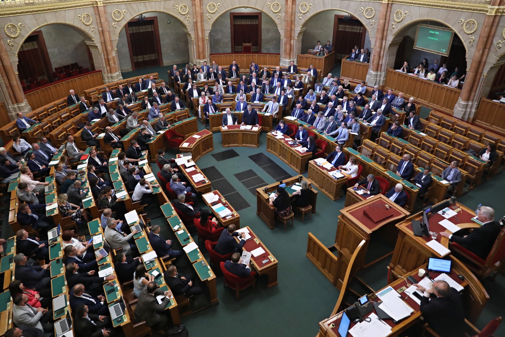 A frakciófinanszírozásról és az EU jövőjéről is tárgyal az Országgyűlés