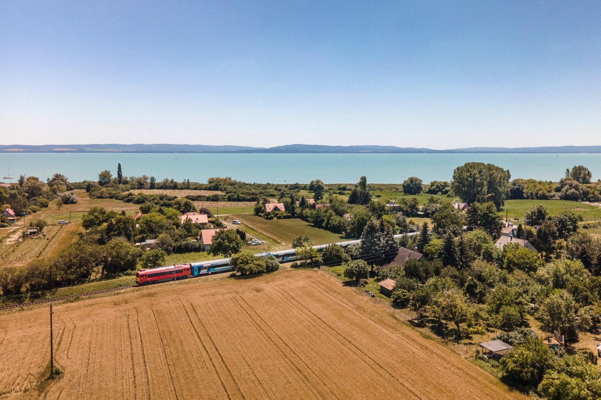Valahonnan előkerült kétszázezer Balatonra vonatozó