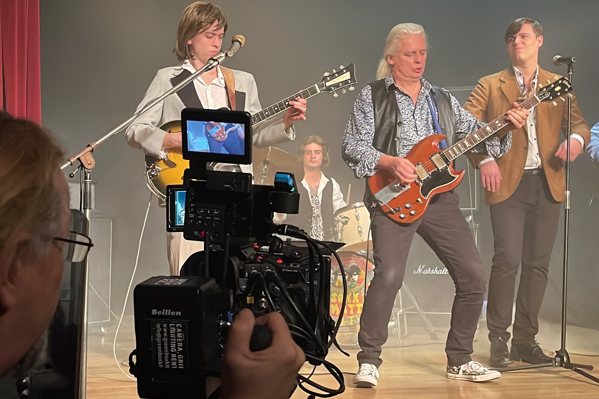 Kék Fény torzított gitáron