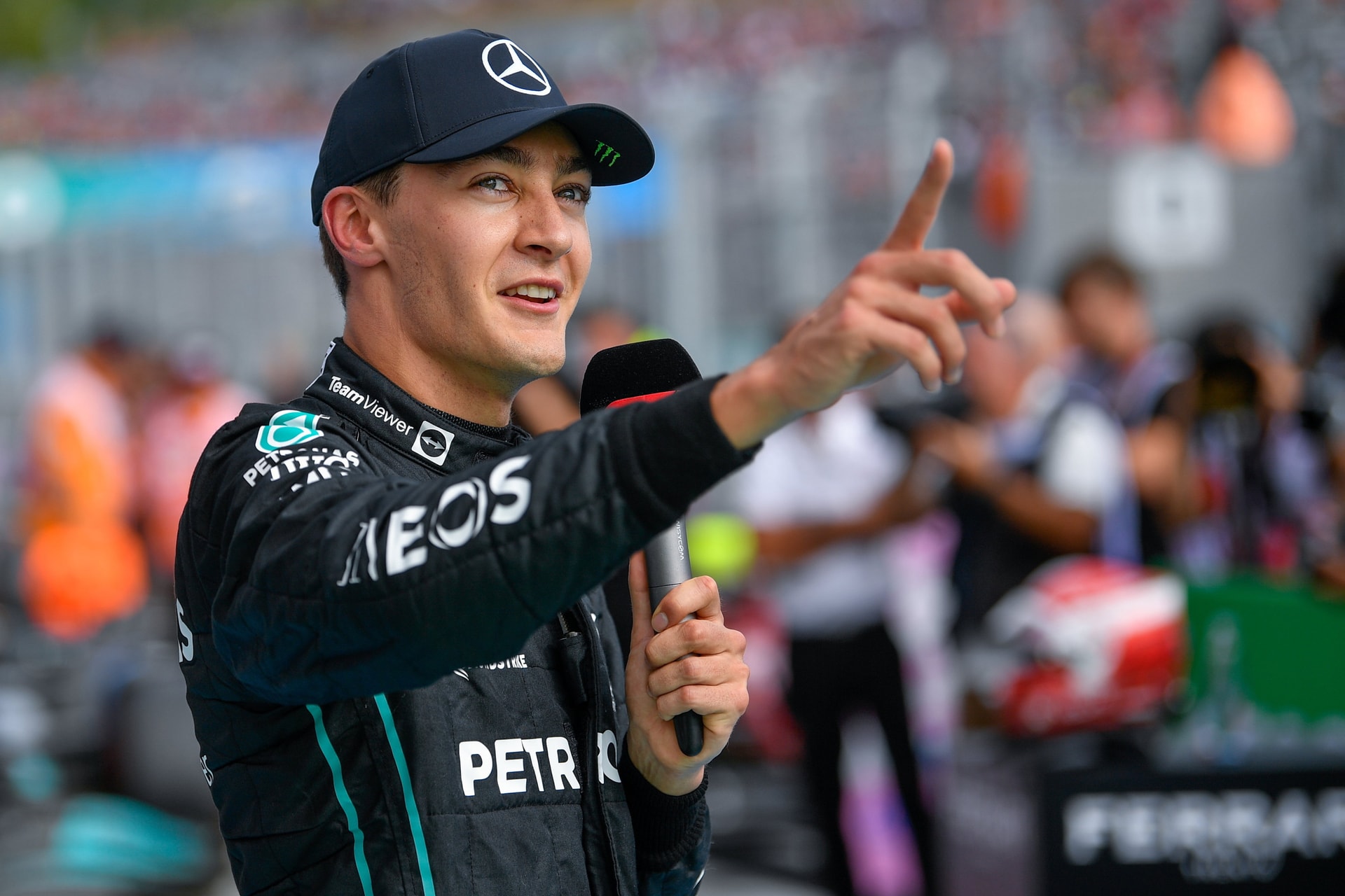 George Russell az utolsó körben vívta ki élete első pole pozícióját