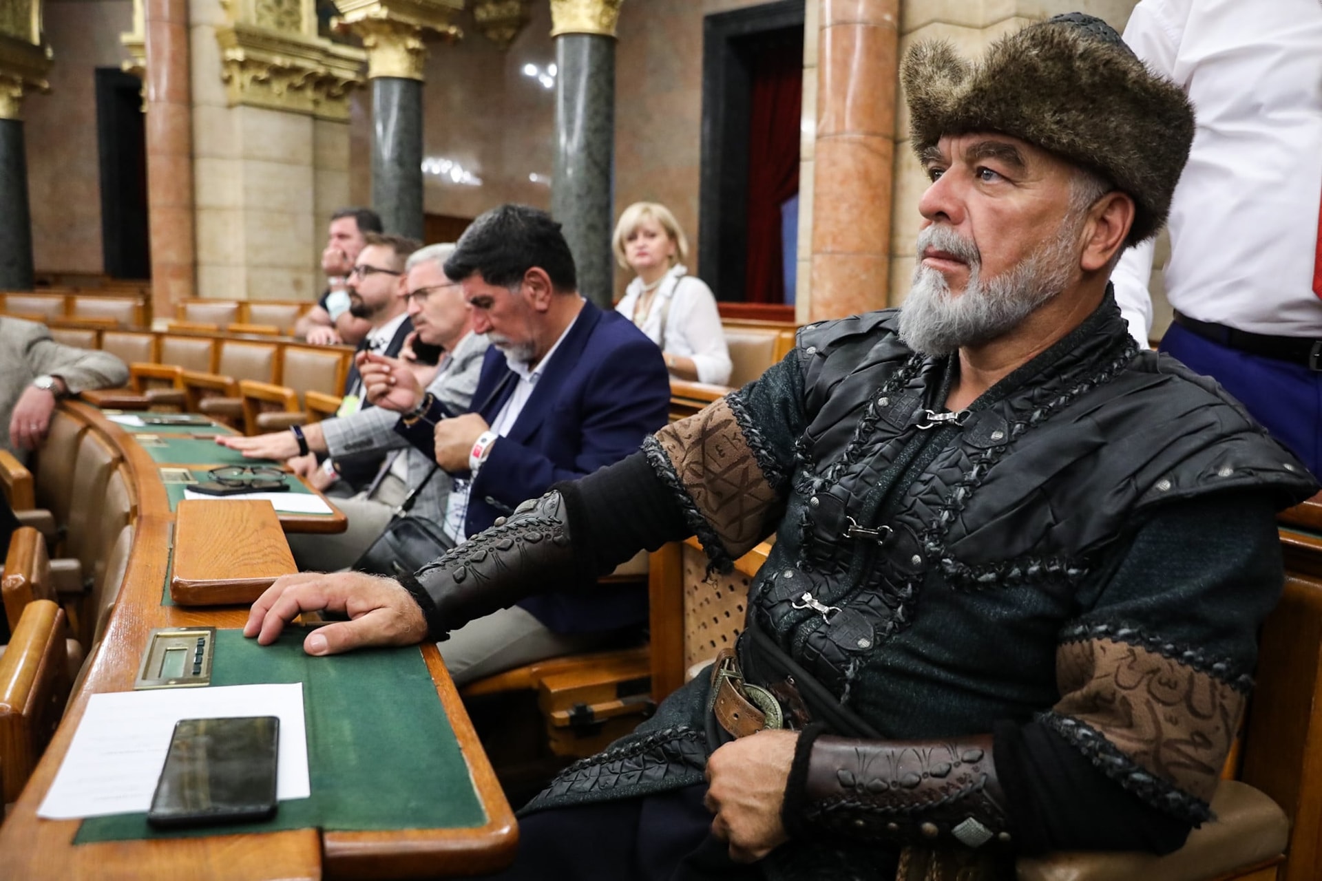 A Parlamentben nyílt meg a Kurultaj