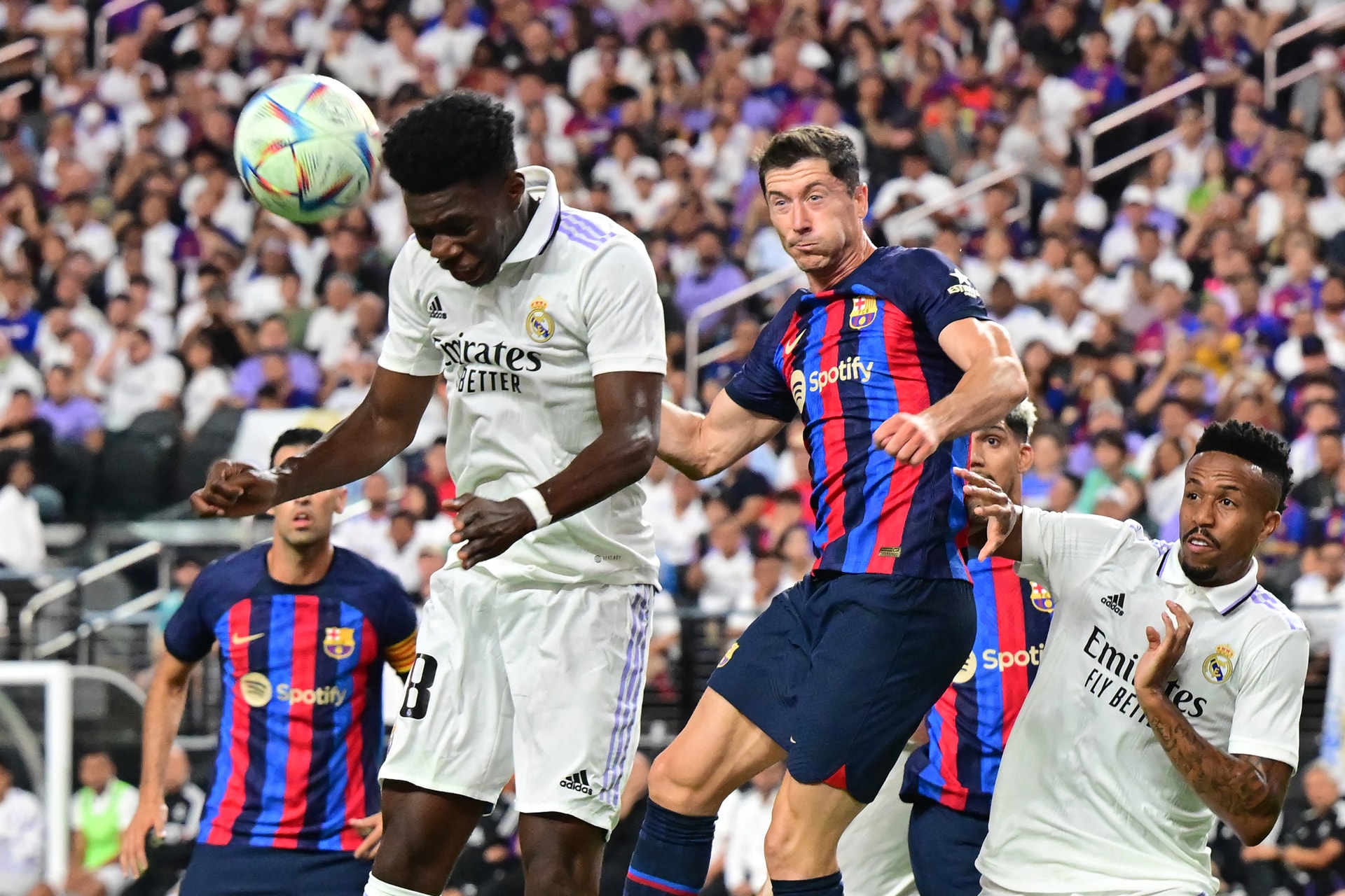 A Barca veszélyes lesz a Real Madridra, ha regisztrálhatja új szerzeményeit