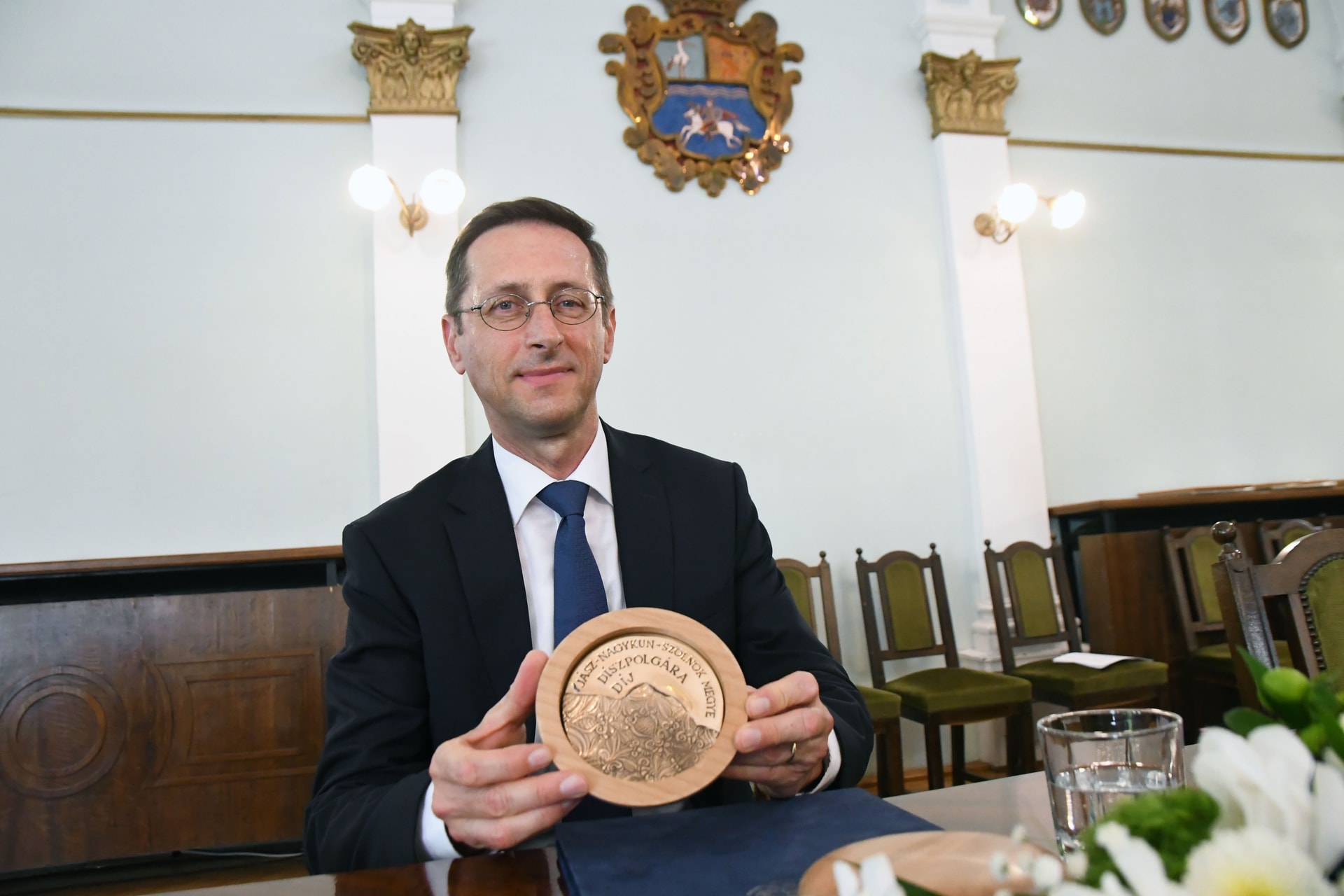 Díszpolgár lett a pénzügyminiszter