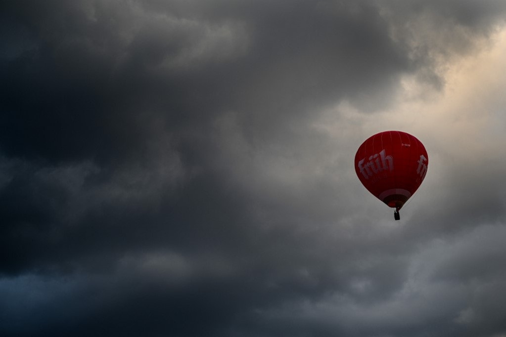 Két nap alatt több száz kilométerre sodródott el egy férfi egy hőlégballonban