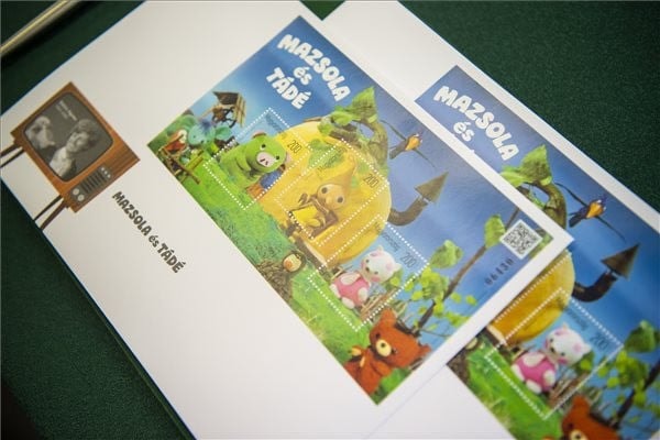 Mazsolát és Tádét ábrázoló bélyegblokkot bocsátott ki a Magyar Posta