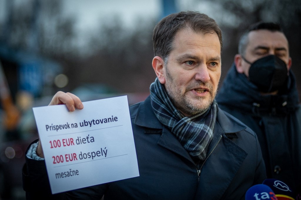 Kiderült, mennyit emelne az orvosbéreken Pozsony