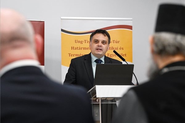 Latorcai Csaba: Szent László király összeköti a közép európai nemzeteket