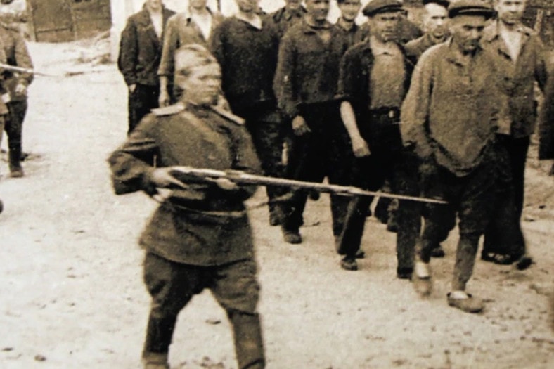 Nyolcszázezer magyart hurcoltak kényszermunkára a Szovjetunióba