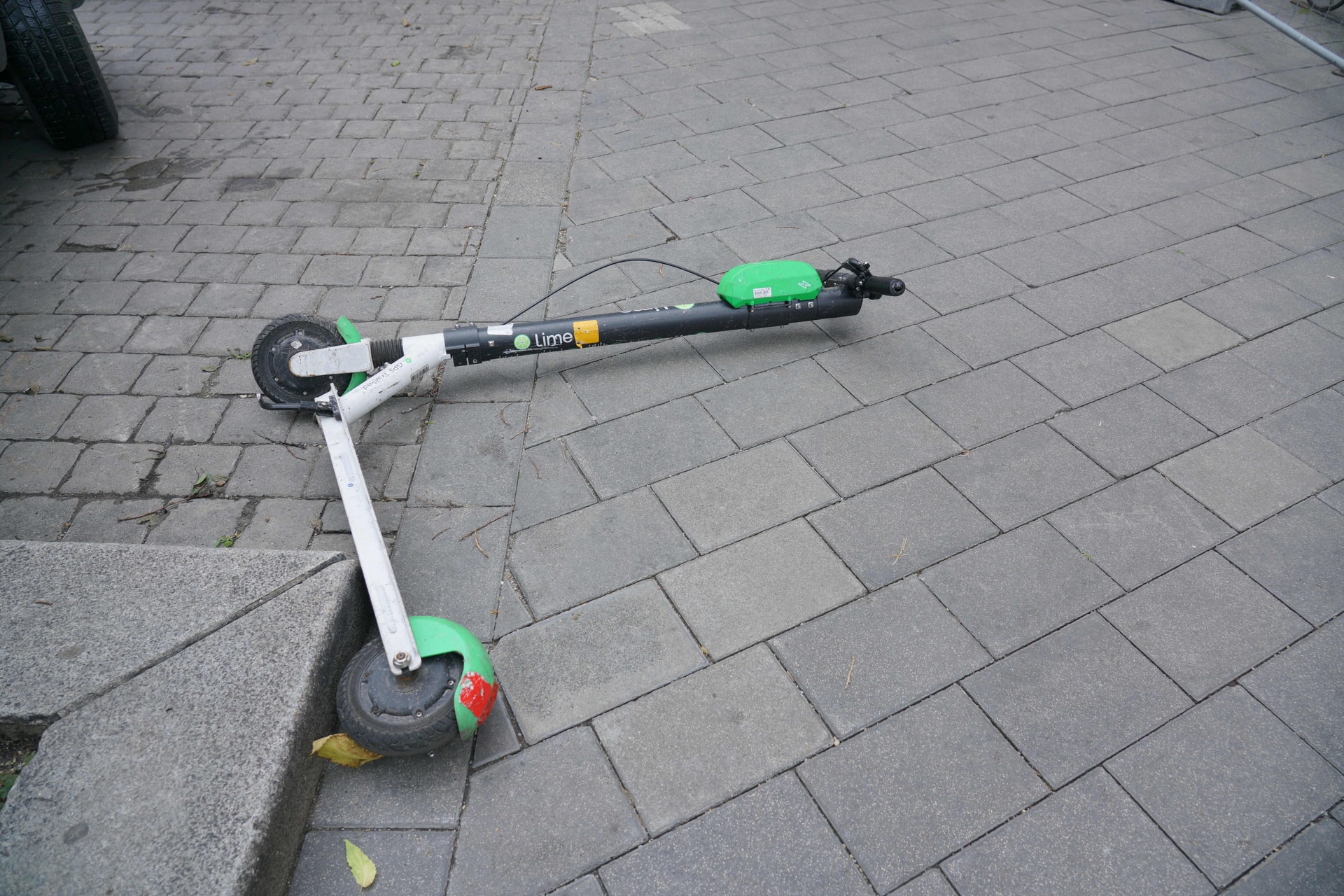 Ittasan rollereztek, járművet nem vezethetnek