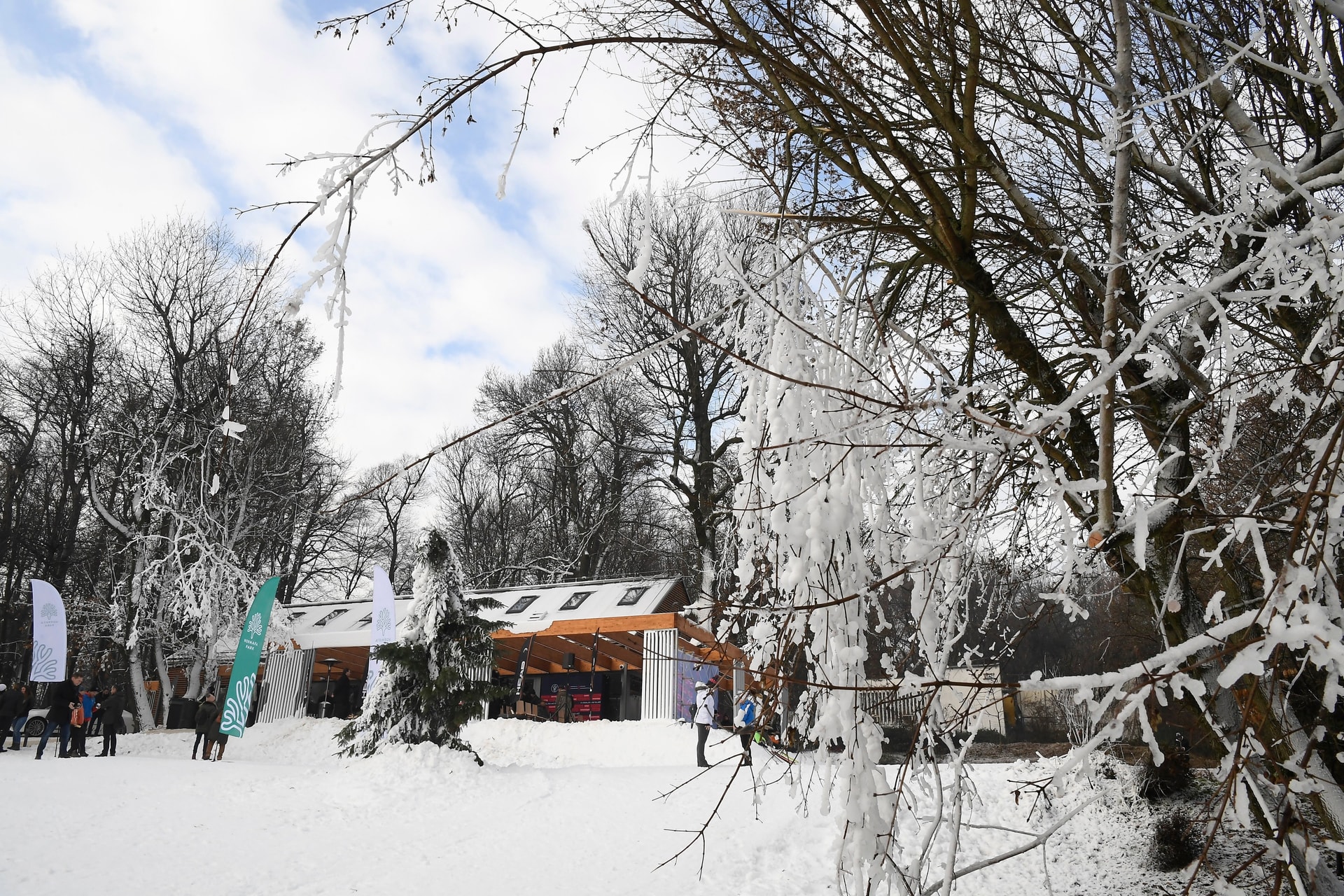 Átadták a Vasas megújult síházát a Normafánál