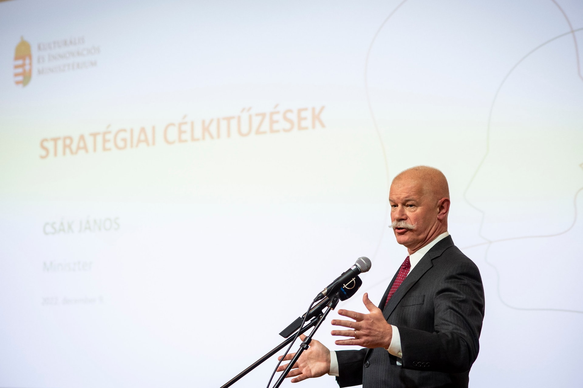 Csák János: A magyarok feladata az, hogy megvalósítsák kultúrájuk innovációját