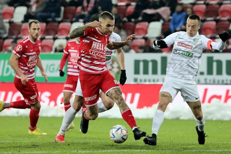 Még egy gólkirályt igazolt a Puskás Akadémia