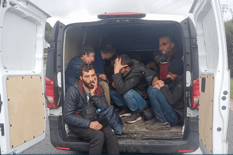 Karácsonykor sem pihennek az illegális migránsok