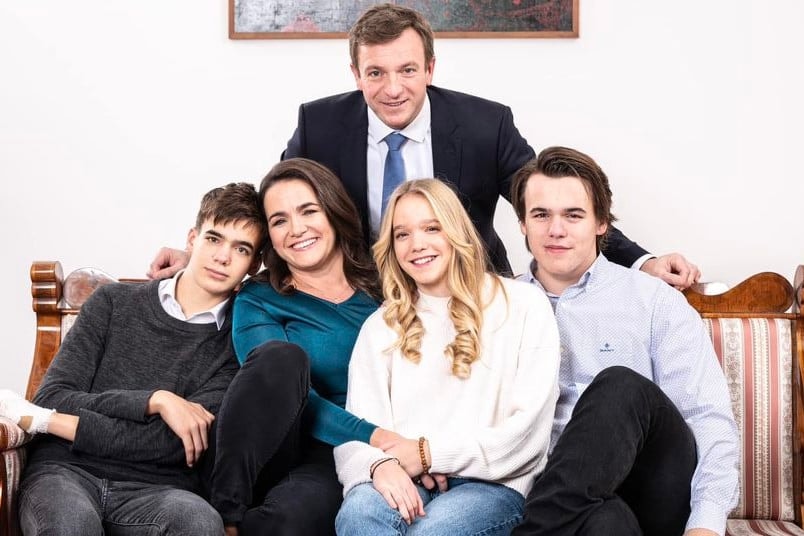 Erdélyben nyaral Novák Katalin és családja