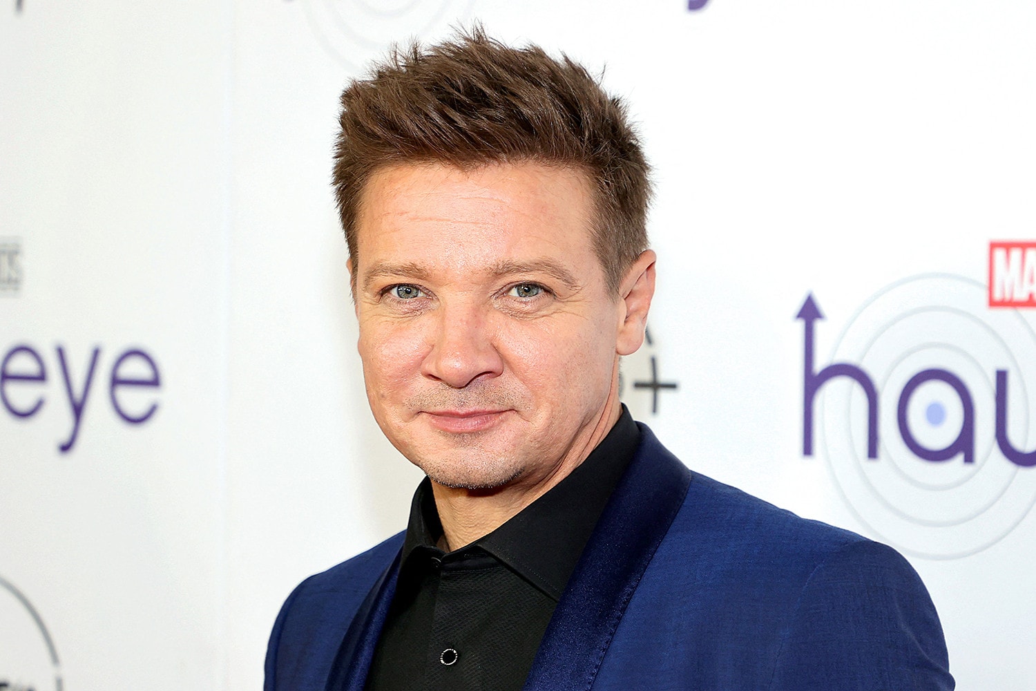 Újra járni tanul Jeremy Renner