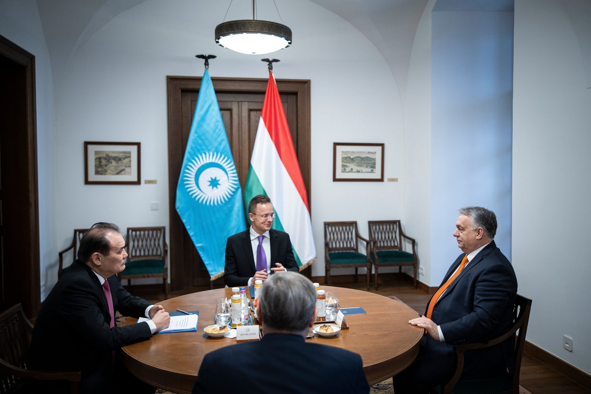 Orbán Viktor a Türk Befektetési Alap elnökével tárgyalt