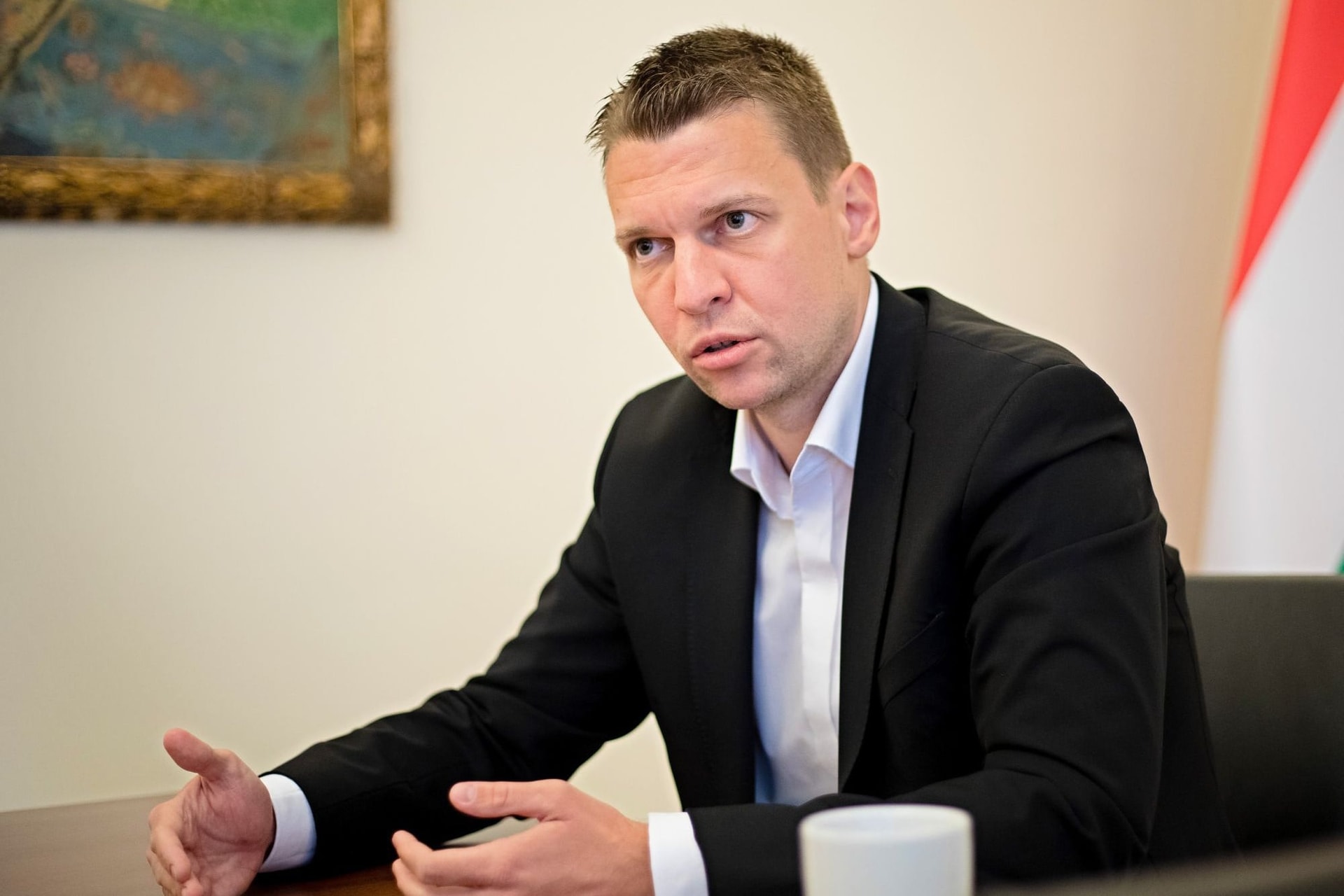 Szlovákiai buszbaleset – Menczer Tamás: Ismeretlen tettes ellen indult eljárás