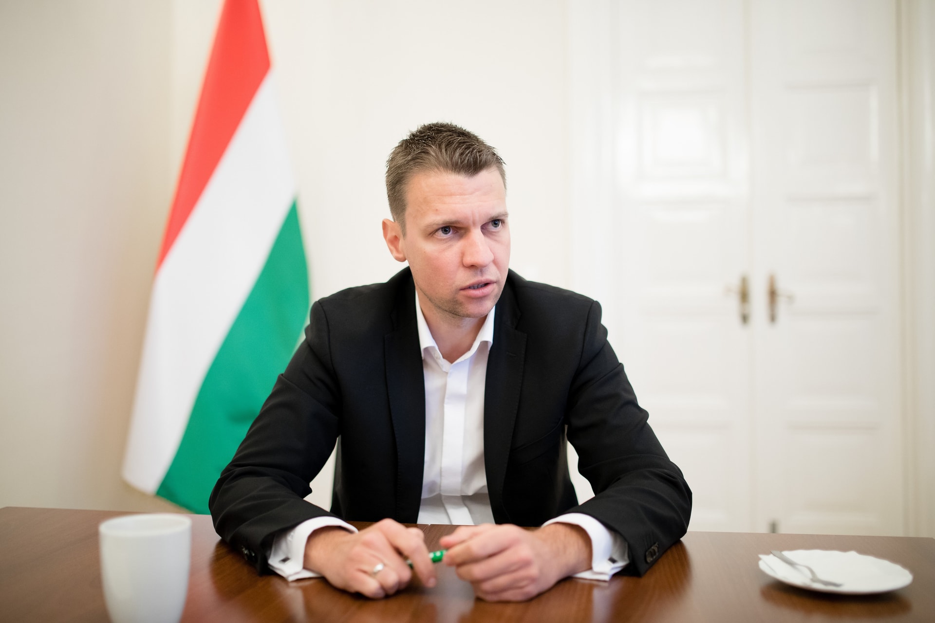Menczer Tamás: Mindig a magyar emberek élete a legfontosabb