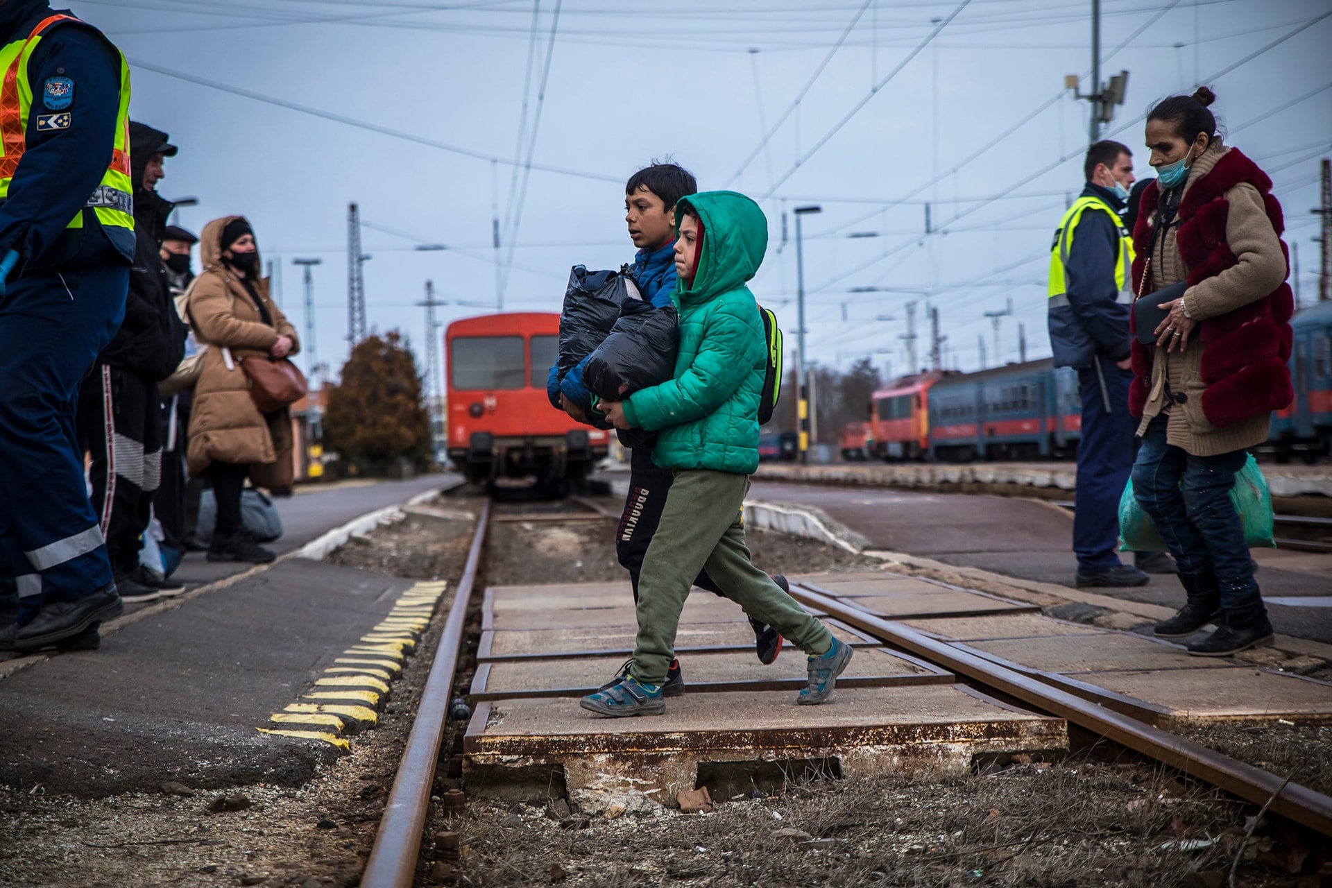 A Magyar Vöröskereszt több mint 350 ezer esetben segített a menekülteknek az ukrajnai háború kitörése óta