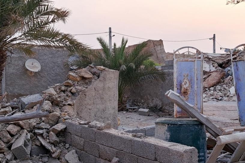 Tragédia: erős földrengés rázta meg a török-iráni határvidéket