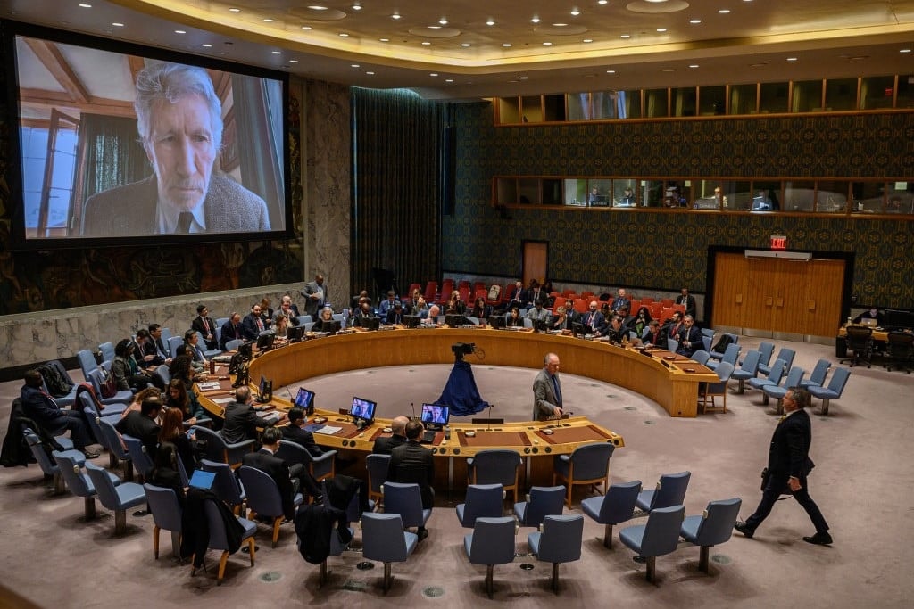 Roger Waters: Könyörgöm, kössenek tűzszünetet! – EXKLUZÍV