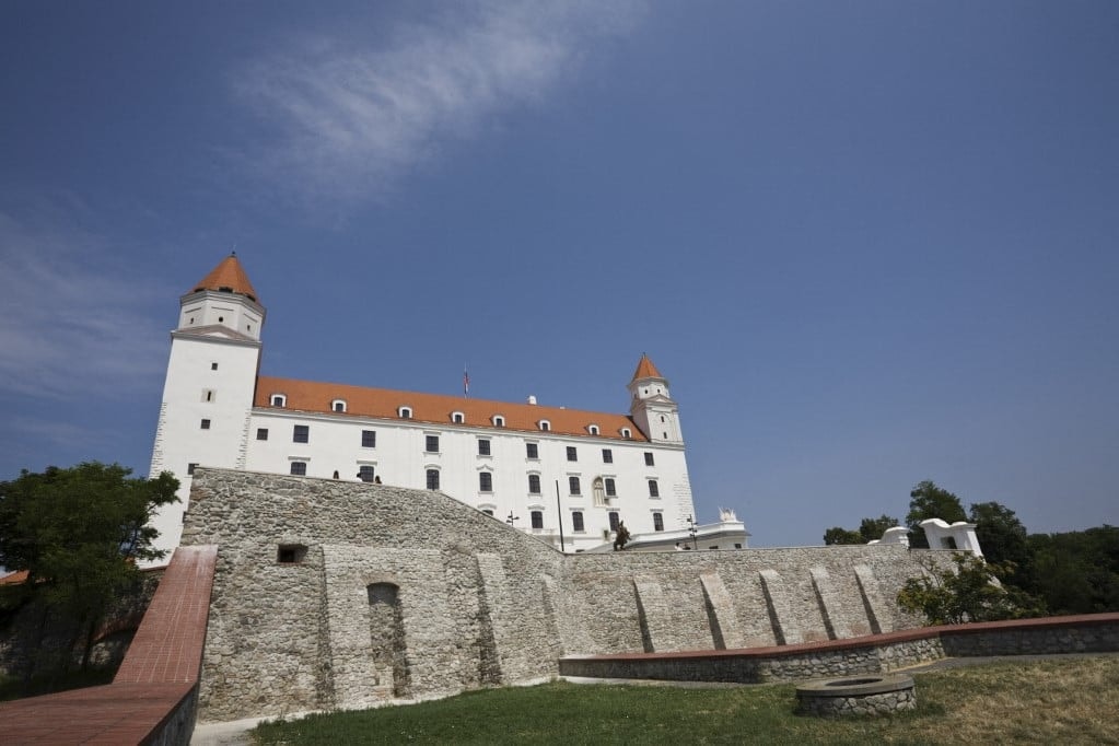Megtiltotta a pozsonyi parlament a szankciók támogatását